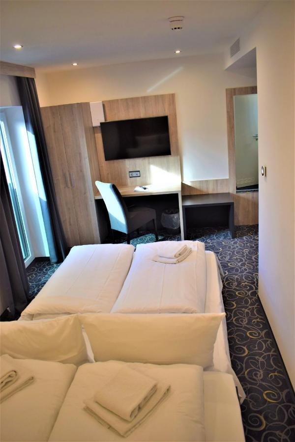 The Staycation By Lehmann Hotels Sindelfingen Bagian luar foto